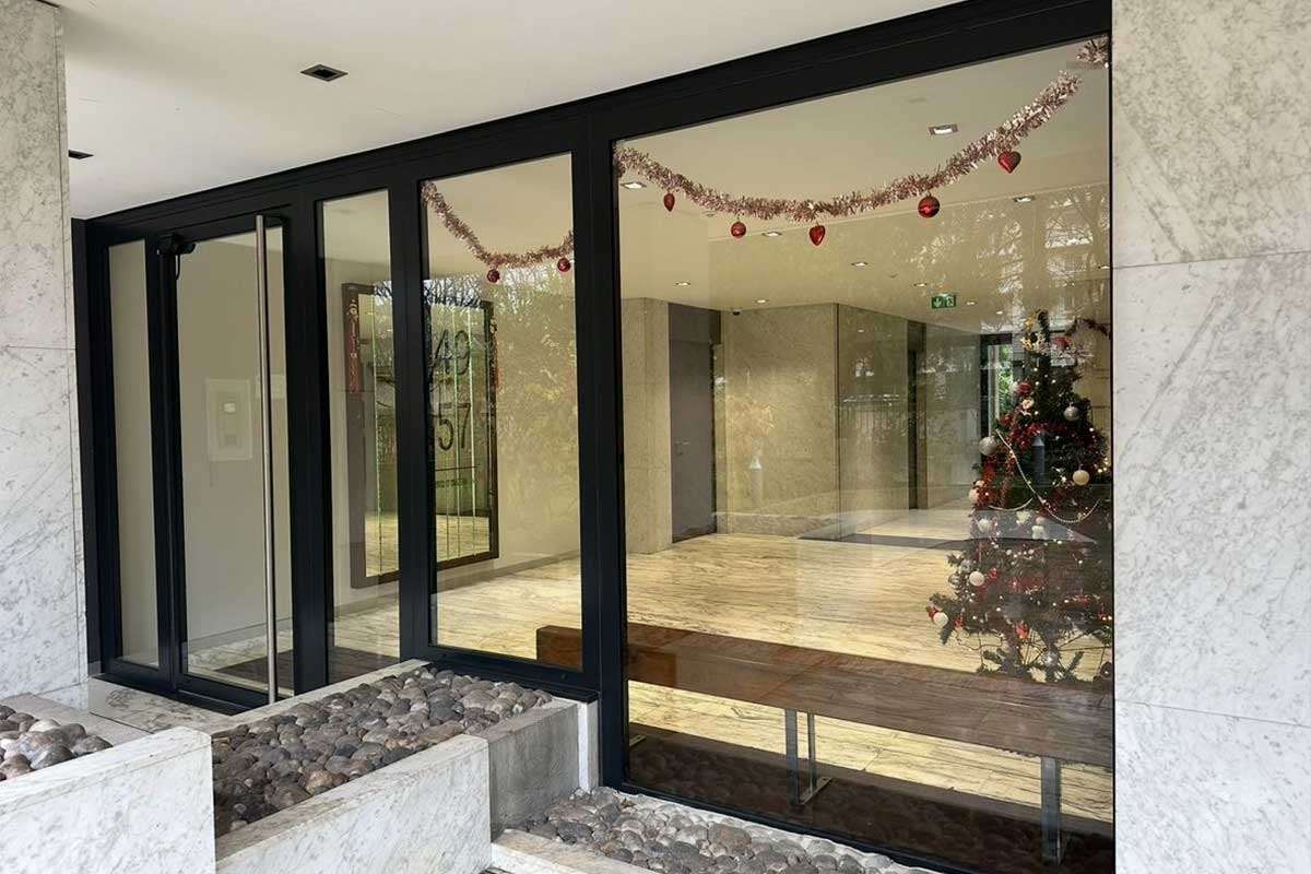SERFA-Modernisation-des-portes-de-hall-dune-copropriété-à-Neuilly-sur-Seine-5 | SERFA 1982